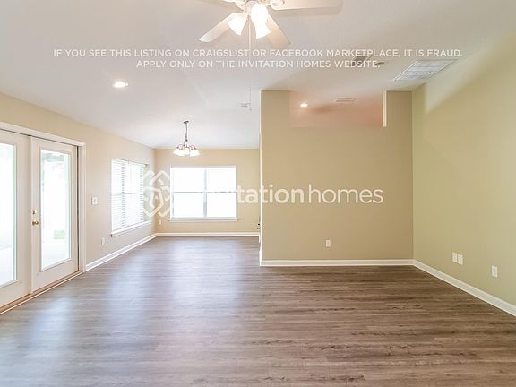 2nd image of 1016 Oak Arbor Cir