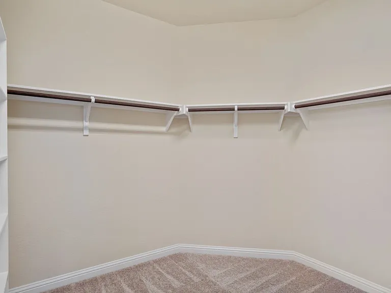 8202 Dampton Ln — Photo 17