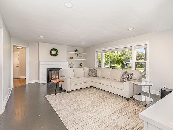 4th image of 1112 Alnetta Dr