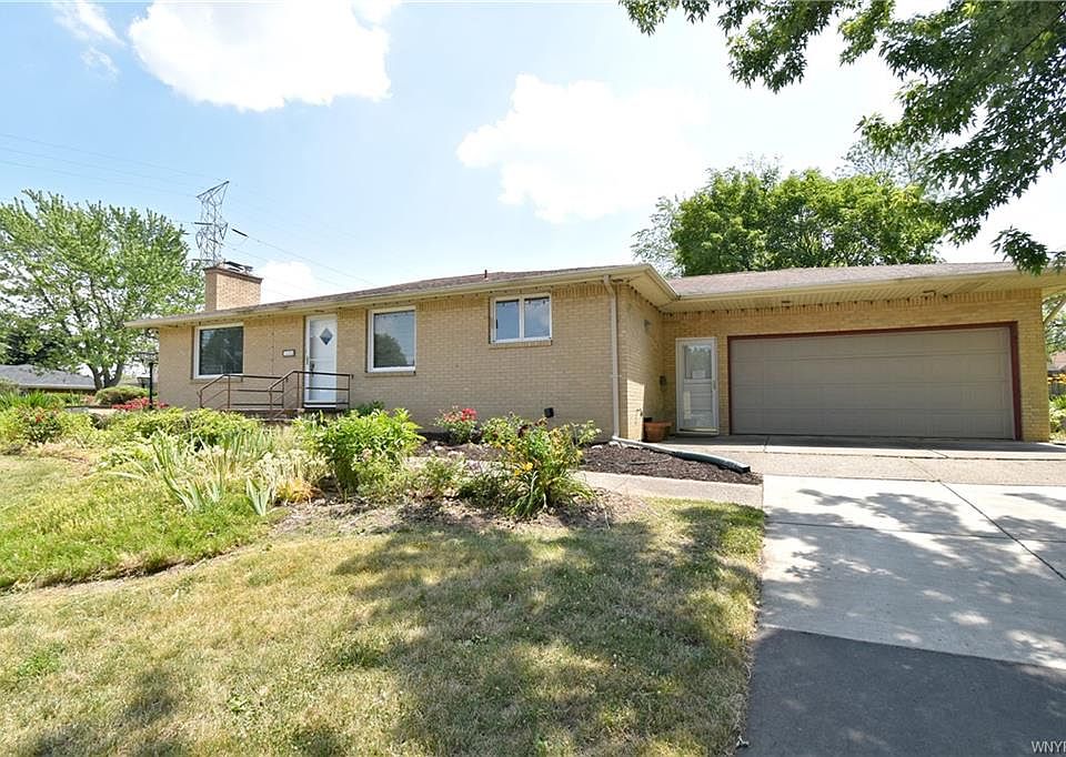 1st image of 156 Cresthaven Dr
