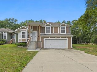 8302 Prospect Ave, Kansas City, MO 64132