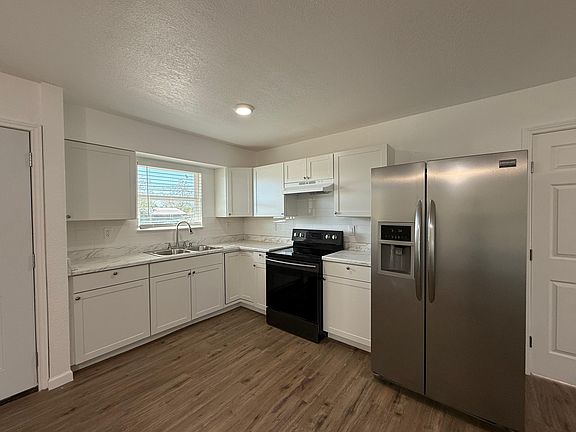 5th image of 331 Lanark Dr