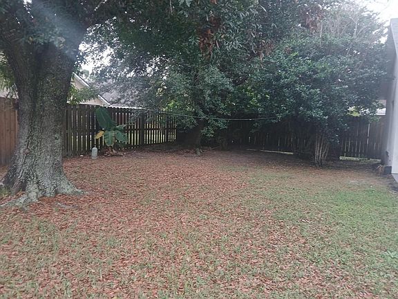 5th image of 2323 Laurel Pine Ln