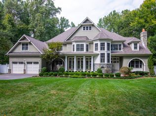 7909 Deepwell Dr, Bethesda, MD 20817