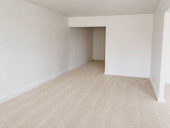 3rd image of 23 Old Mamaroneck Rd APT 1R