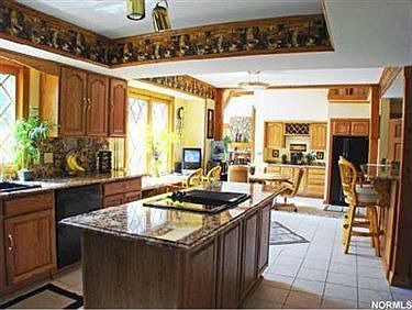 4th image of 7572 White Pine Dr