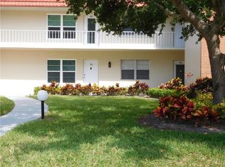 32 Pine Arbor Ln, Vero Beach, FL 32962