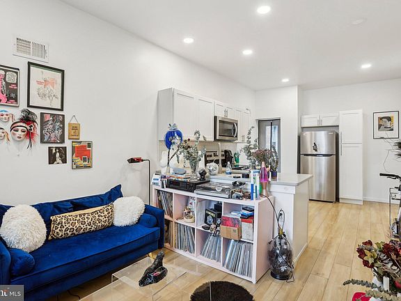 4th image of 5220 Larchwood Ave