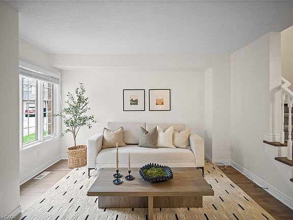 4th image of 320 Hamilton Dr #10