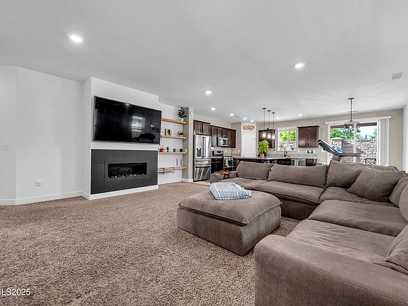 4th image of 1207 Silver Coyote Dr