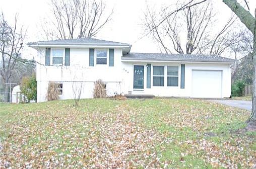 1st image of 300 Georgia Ln