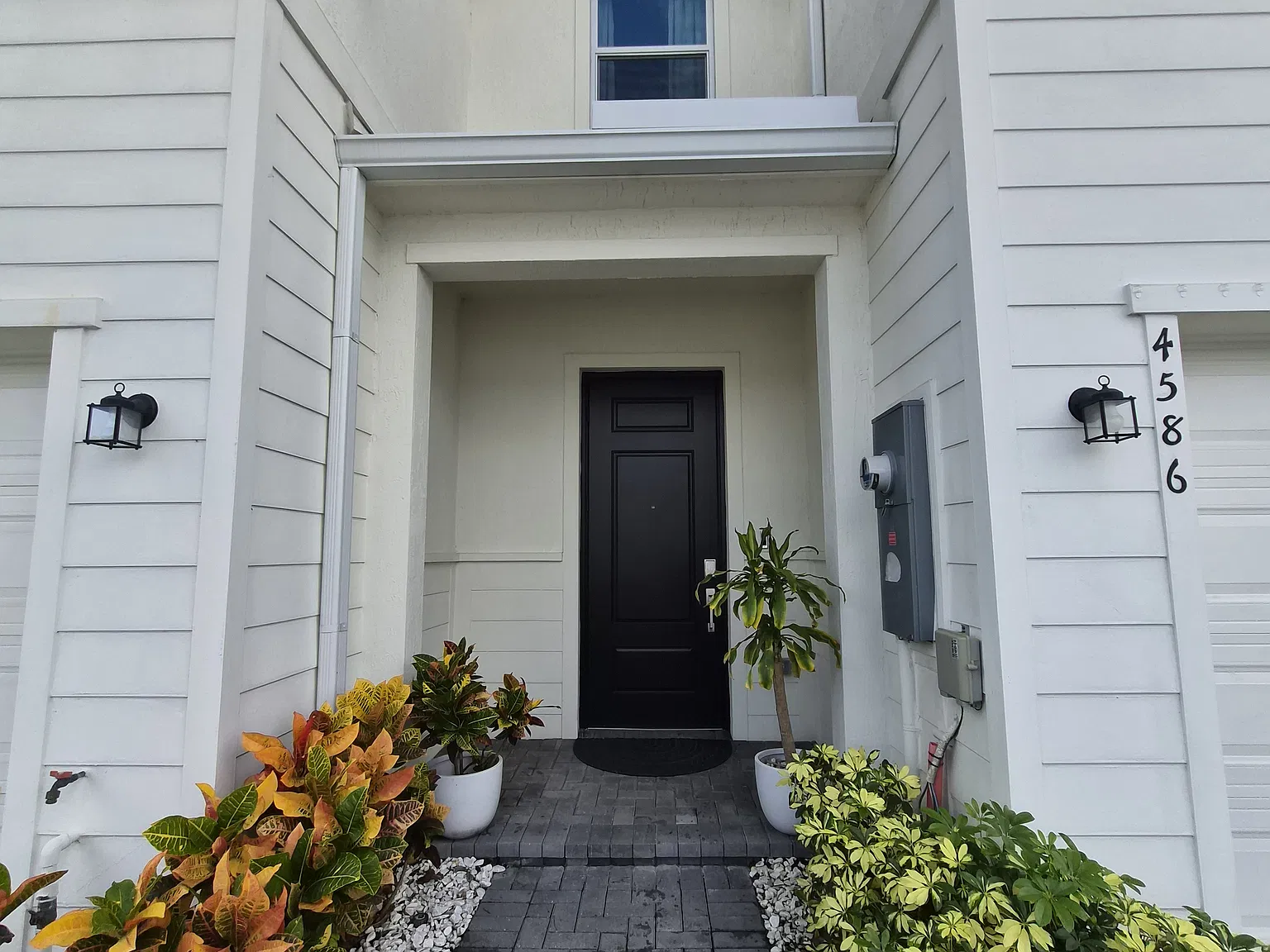 3 bed, 1628 sqft, $3,000 — Photo 2