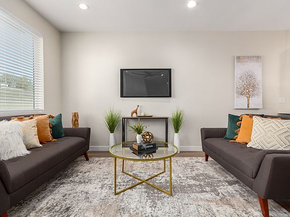 2nd image of 1642 E Monte Vista Rd #85006