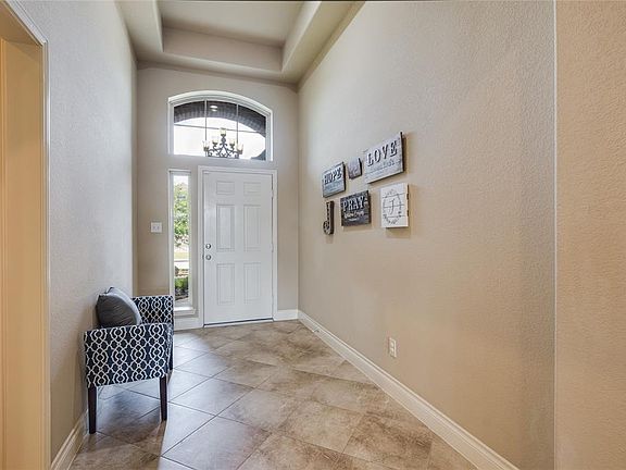 3rd image of 2215 Lost Bridge Ln
