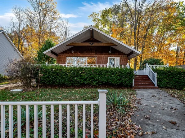 219 Latonka Dr, Mercer, PA 16137