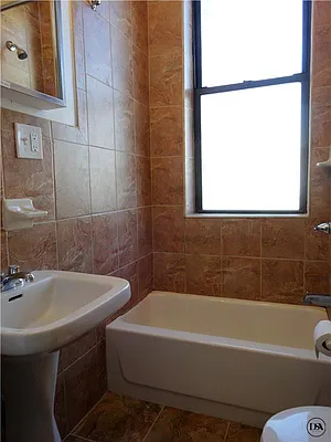 Rented by DSA Realty | media 39