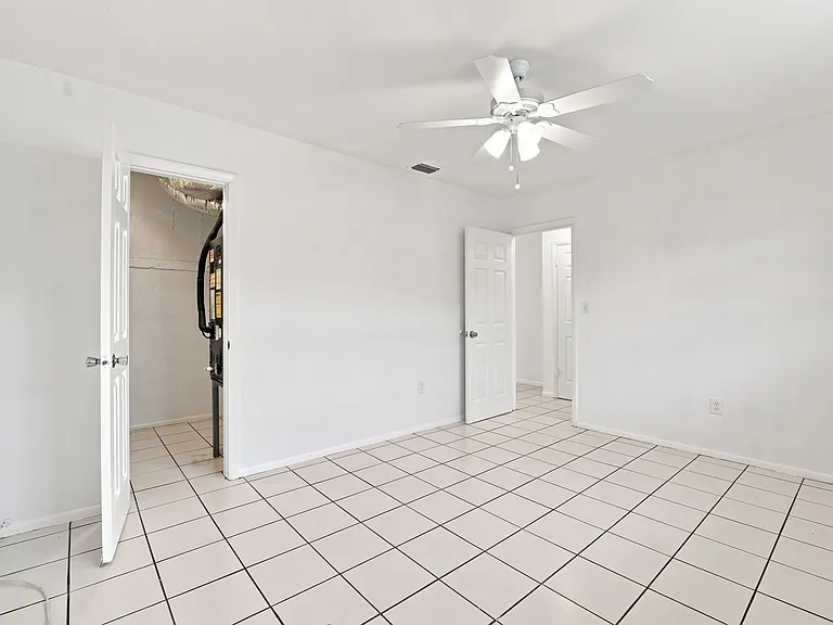 7211 Venetian St #2 — Photo 14