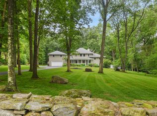 18 Cedar Hill Ln, Pound Ridge, NY 10576