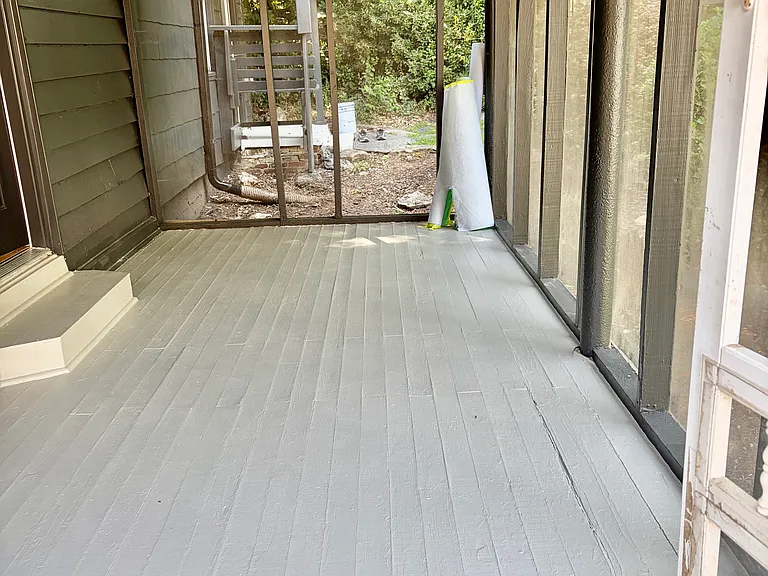 1900 Ridgewood Dr — Photo 3
