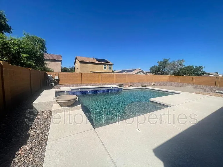 20384 N 261st Dr — Photo 28