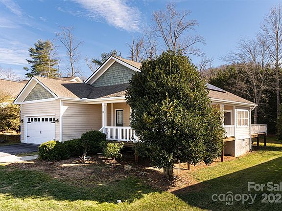 3rd image of 32 White Fox Dr