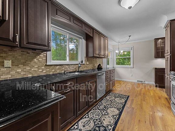 4th image of 31671 Nixon St