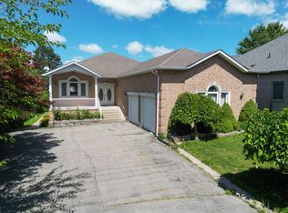 36 A Puccini Dr, Richmond Hill, ON L4E 2Y4