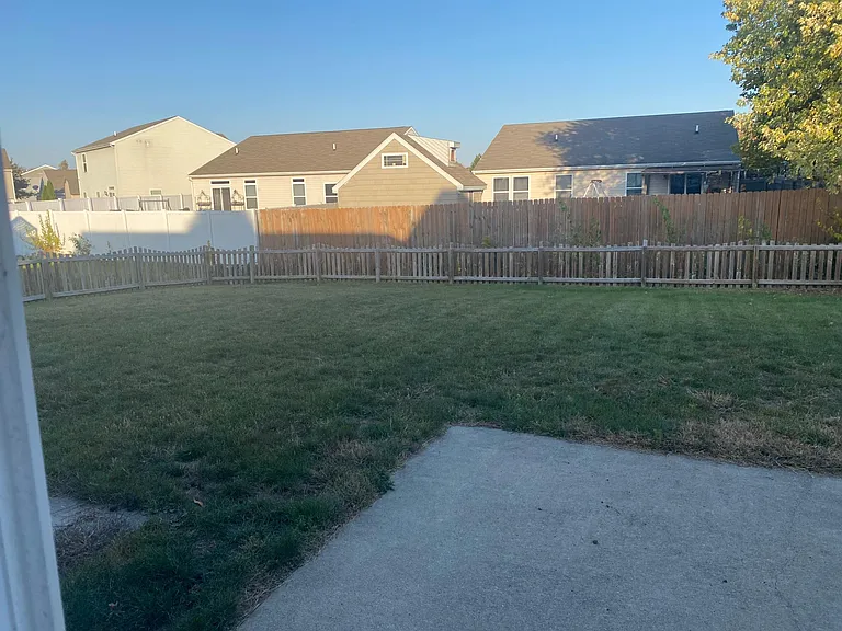 3221 Runyon Dr — Photo 7