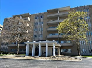 3167 Linden Rd APT 204, Rocky River, OH