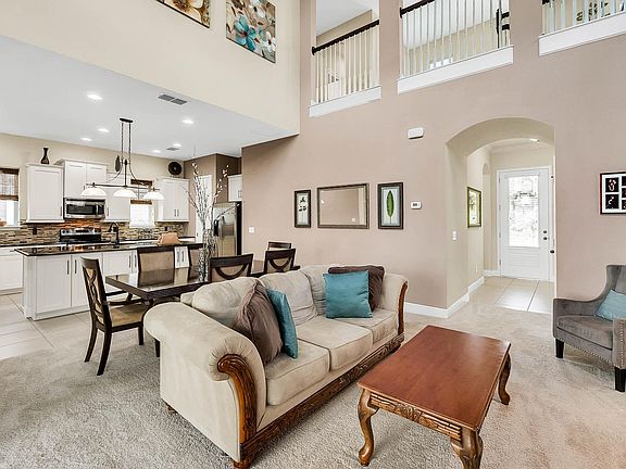 4th image of 8739 Laureate Blvd