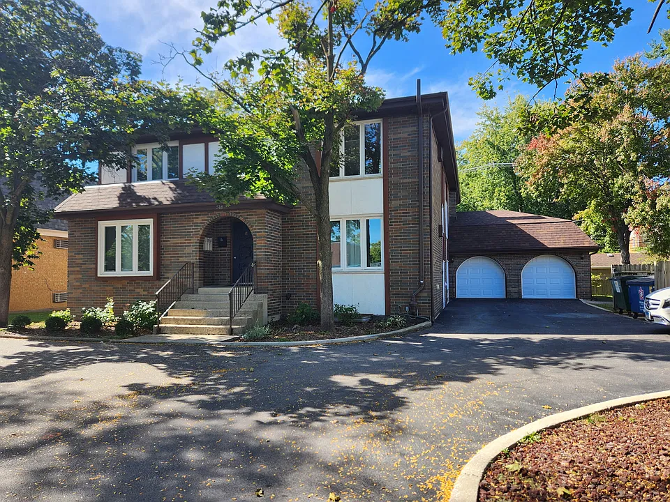 516 S La Grange Rd #1