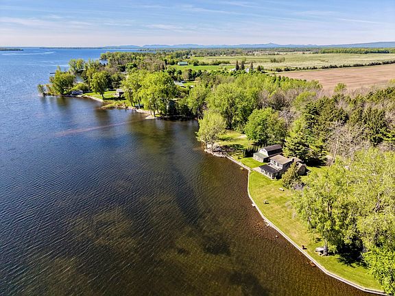 5th image of 1758 Lake Shore Rd
