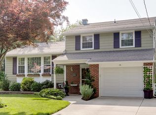 6 Scattergood Rd, Cherry Hill, NJ 08003