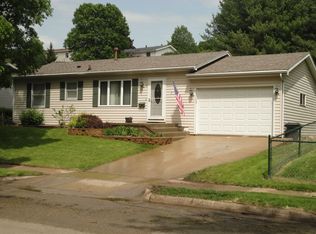 2150 Saint Celia St, Dubuque, IA 52002