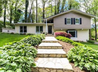 215 30th Ave NW, Hickory, NC 28601