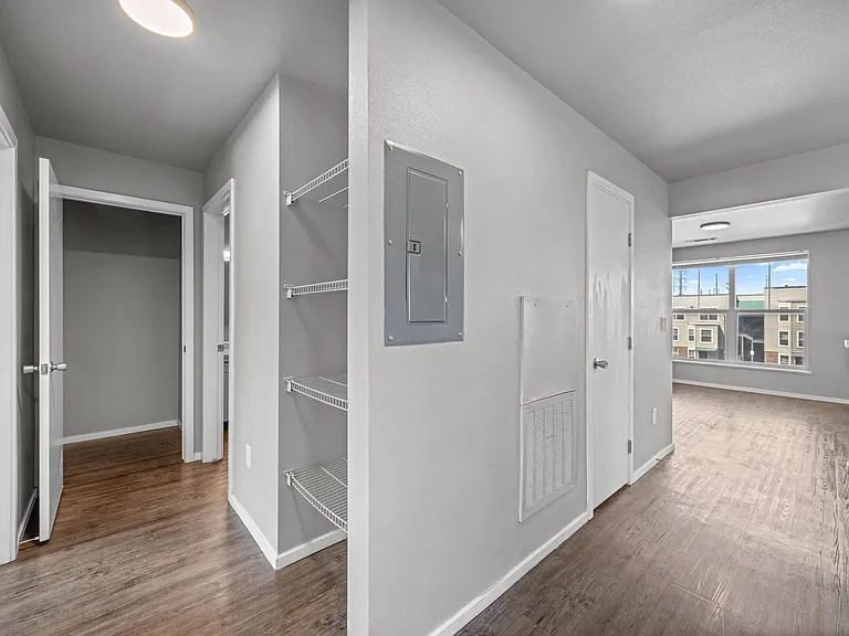 Gateway Crossing Apartments — Photo 20