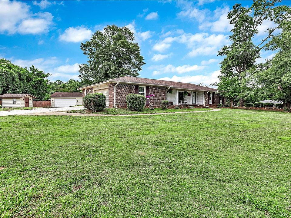 1st image of 107 Pine Bark Rd