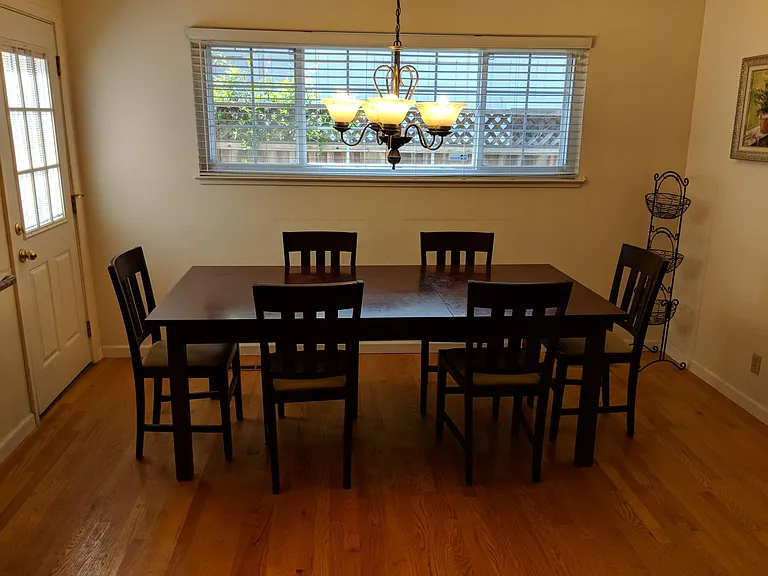 1272 Glen Haven Dr — Photo 2