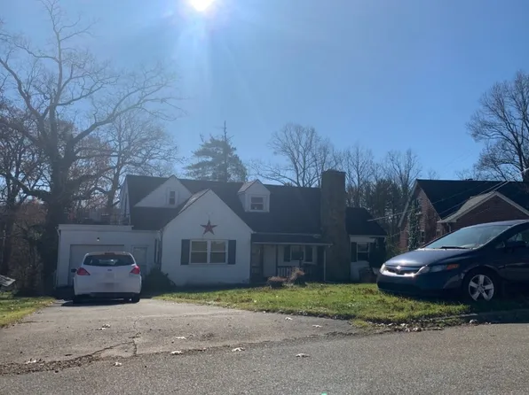 2825 Roseneath Rd, Huntington, WV 25705