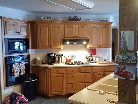 5th image of 14597 Brookhurst Dr