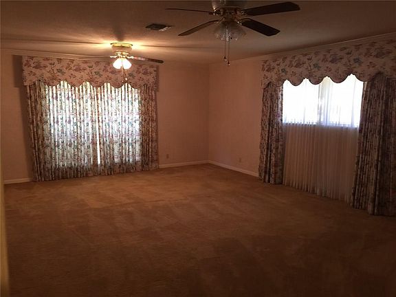 5th image of 2307 Orchid St