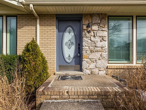 5th image of 2636 Somerset Dr