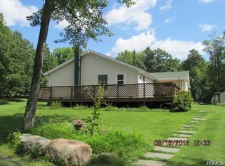 40 Peaceable Hill Rd, Pine Bush, NY 12566