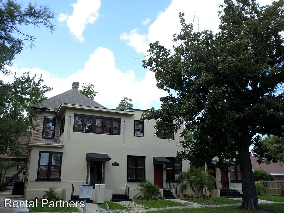 2nd image of 2137 Oak St APT 11