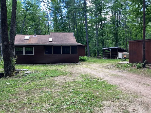 1389 Passaconaway Rd, Albany, NH 03818