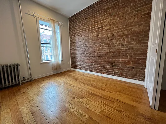 Rented by Capri Jet Realty Corp | media 11