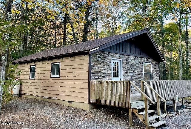1st image of 104 Lone Oak Dr