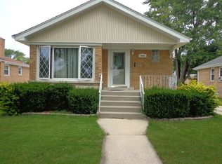 4940 W Lamb Dr, Oak Lawn, IL 60453
