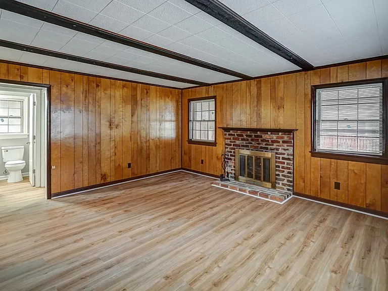 1621 Charrington Dr — Photo 11