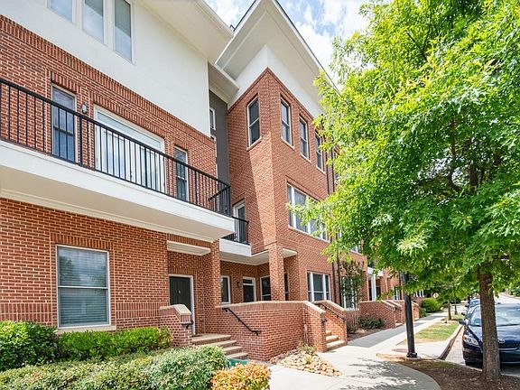 3rd image of 745 Fountainhead Ln NE Unit 121